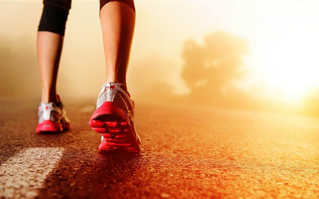 Ask The Fitness Psych: Morning vs. Night Runs and Pre-Race Mental Tips